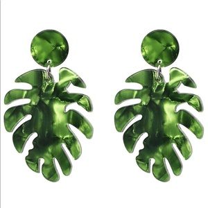 NWOT - Green Acrylic Leaf Drop Earrings – Lightweight Statement Dangle